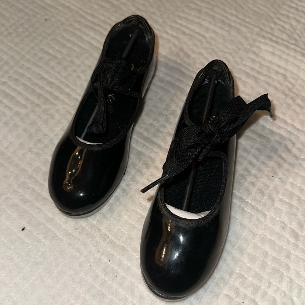 Theatricals Tap Shoes Girls 9.5